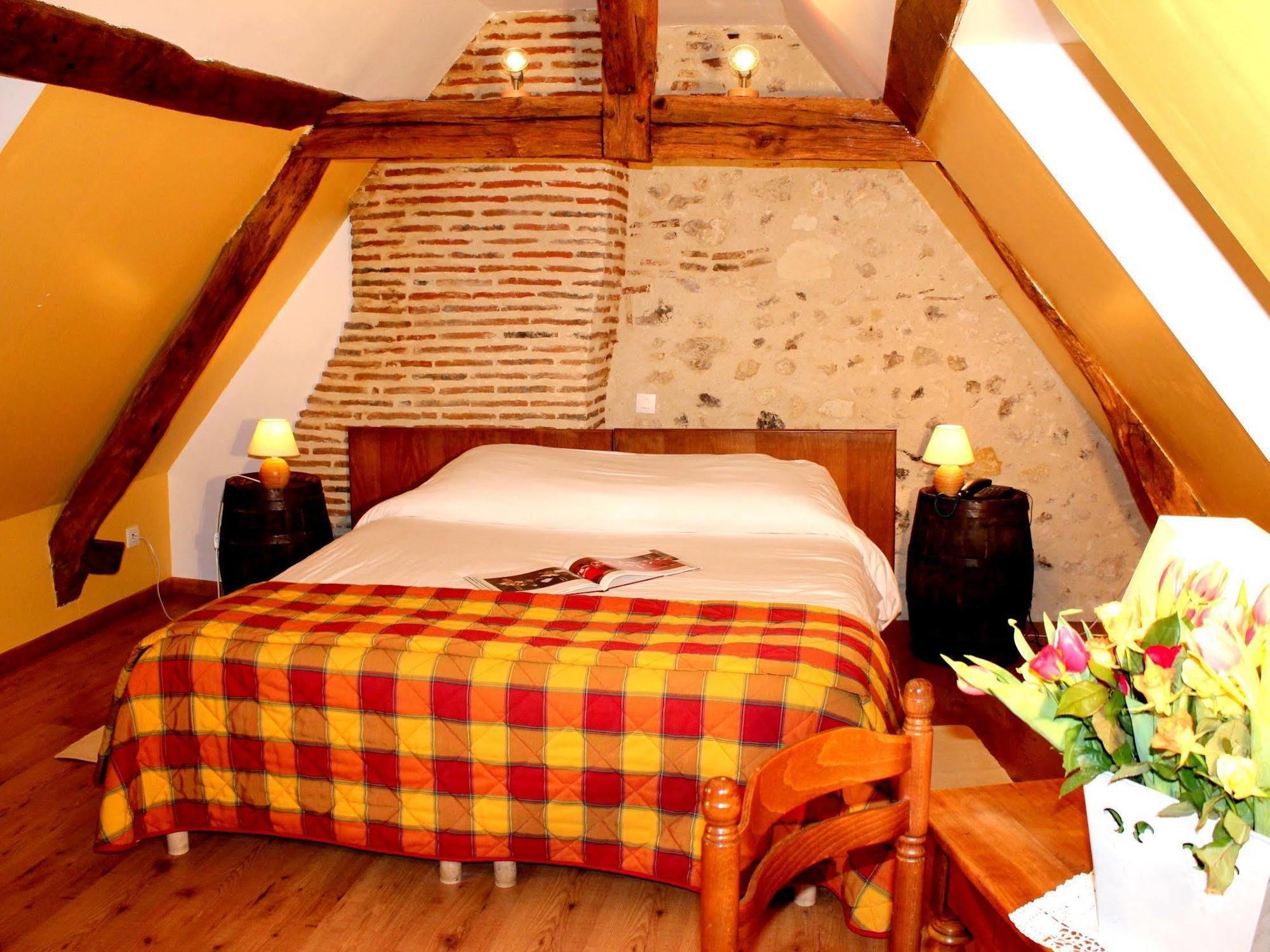 Logis Auberge Le Colombien Villandry Exterior foto